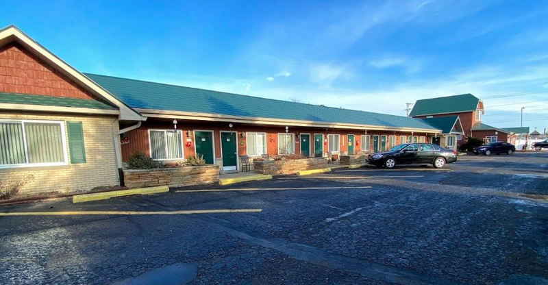 Big Bear Lodge (Burks Motel, Van-D Motel) - From Web Listing (newer photo)